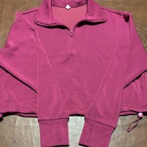 Cropped Half-Zip Pullover Sweatshirt in Raspberry